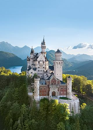 Schloss Neuschwanstein aus erhöhter Perspektive